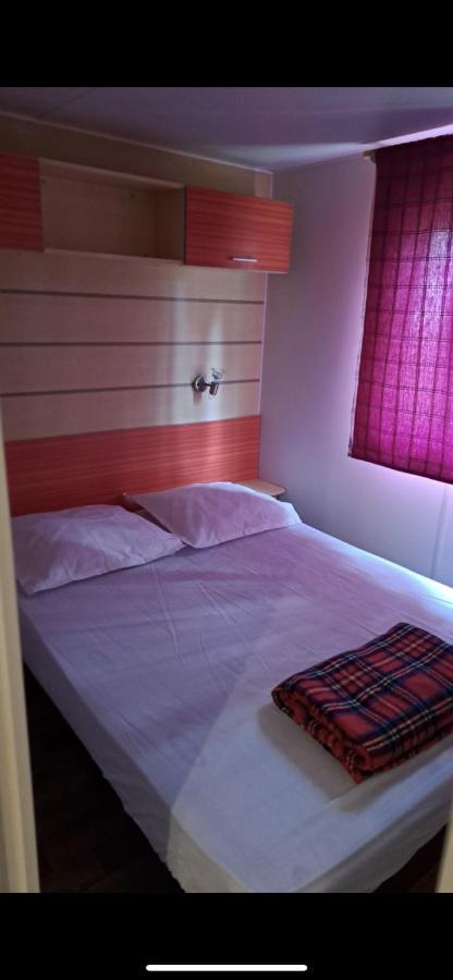 Mobil-Home Saint-Cheron 91530 Camping Parc Des Roches Екстериор снимка